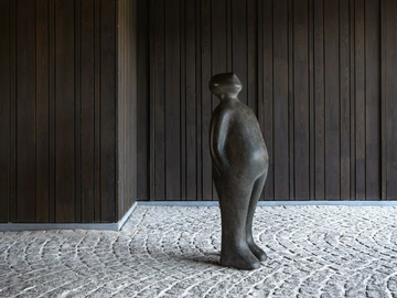 THE-VISITOR-BRONZE-Gardeco-352223-rel51ff6b0b.jpeg